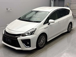 TOYOTA PRIUS ALPHA 2015