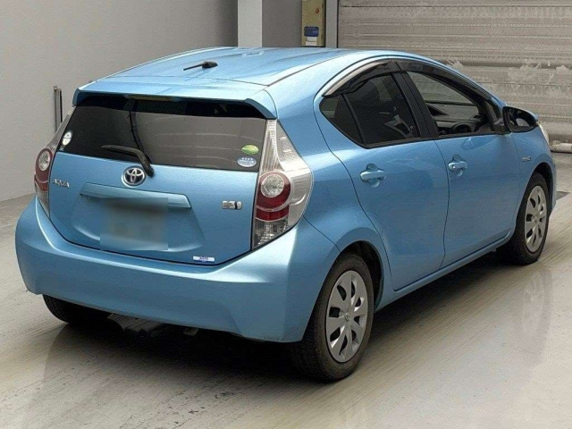 TOYOTA AQUA 2014