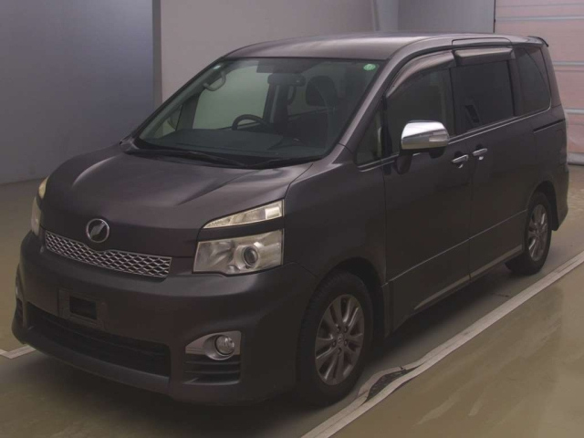 TOYOTA VOXY 2012