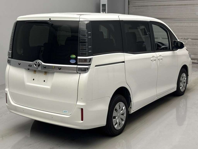 TOYOTA VOXY 2020