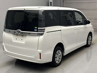 TOYOTA VOXY 2020