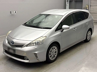 TOYOTA PRIUS ALPHA 2012