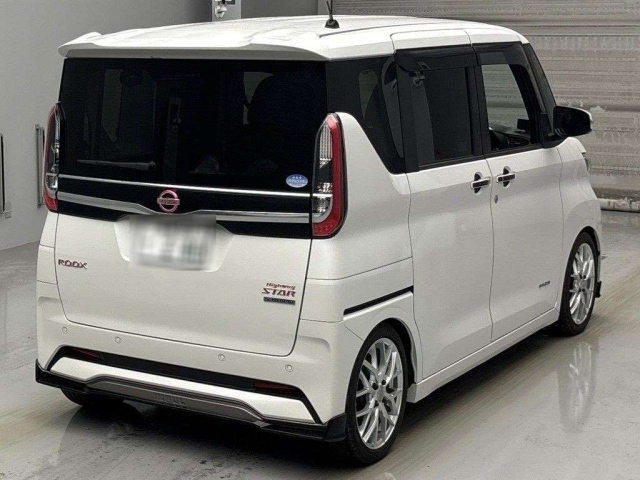 NISSAN ROOX 2020