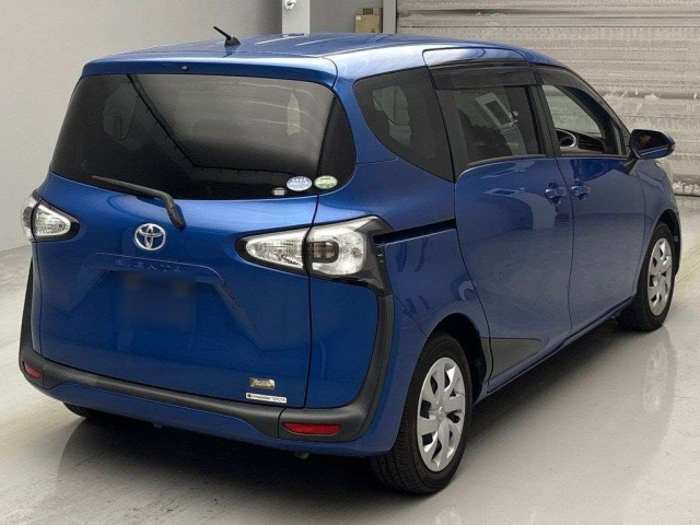 TOYOTA SIENTA 2016