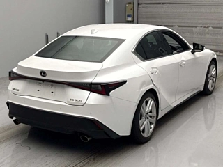 LEXUS IS 2020