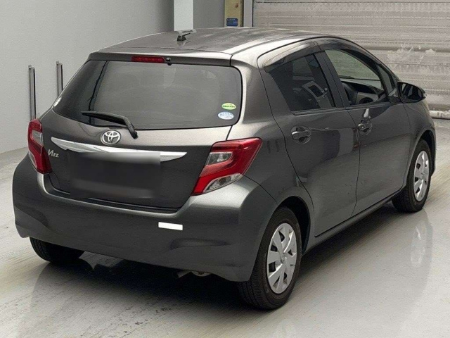 TOYOTA VITZ 2014