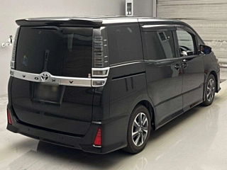 TOYOTA VOXY 2020