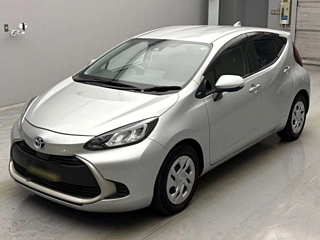TOYOTA AQUA 2022