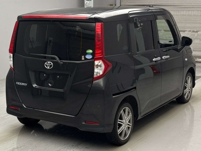 TOYOTA ROOMY 2019