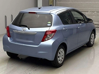 TOYOTA VITZ 2013