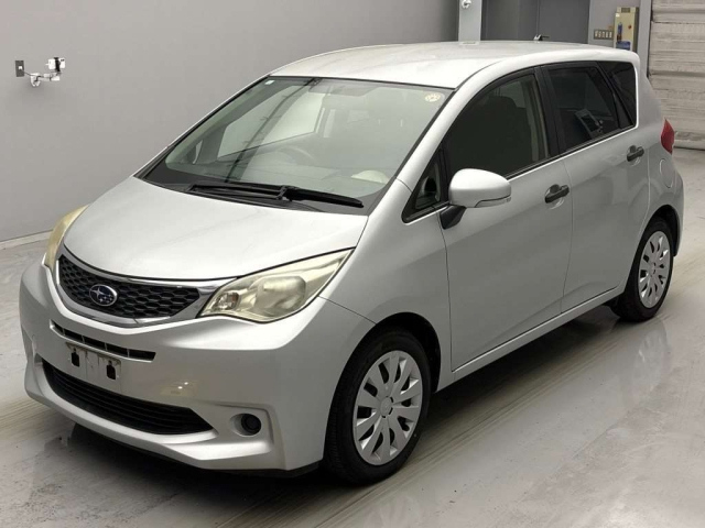 SUBARU TREZIA 2015