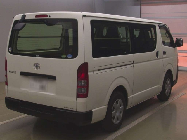 TOYOTA HIACE VAN 2019