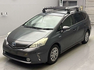 TOYOTA PRIUS ALPHA 2012