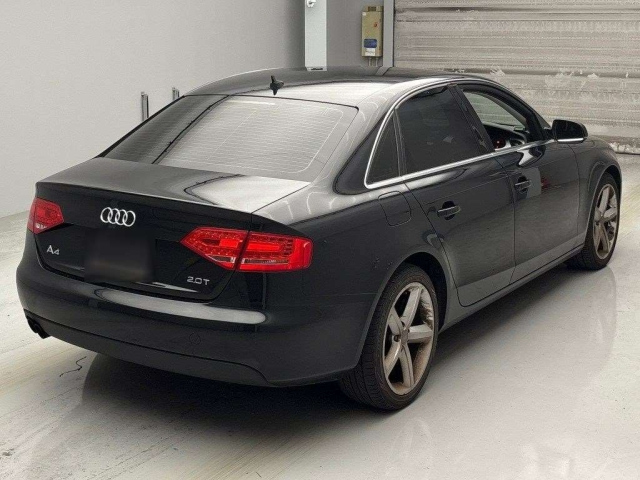 AUDI A4 2011
