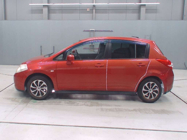 NISSAN TIIDA 2008