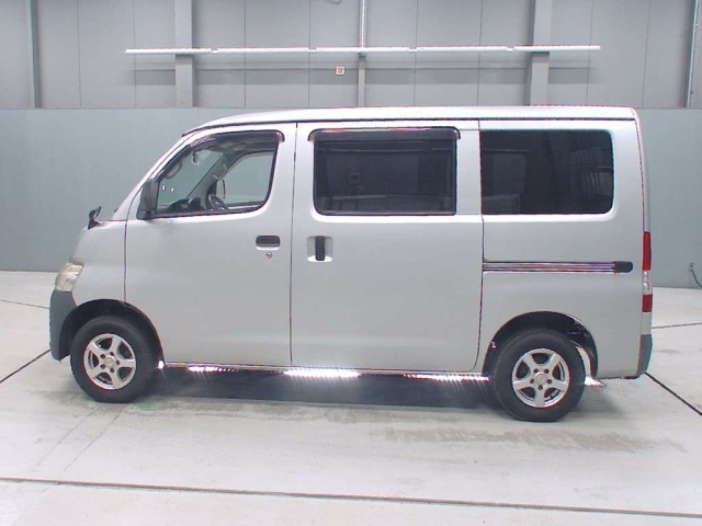 TOYOTA LITE ACE VAN 2012