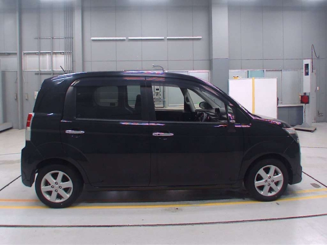 TOYOTA SPADE 2015