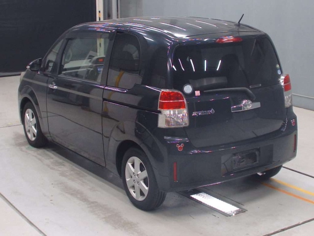 TOYOTA SPADE 2015