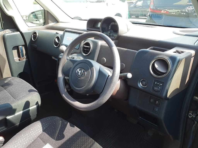 TOYOTA SPADE 2015