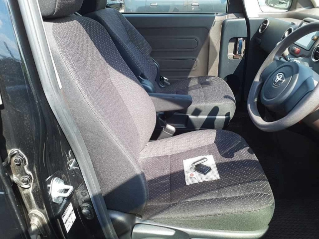 TOYOTA SPADE 2015