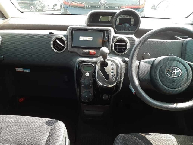 TOYOTA SPADE 2015