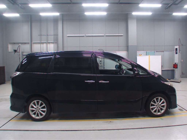 TOYOTA ESTIMA 2009