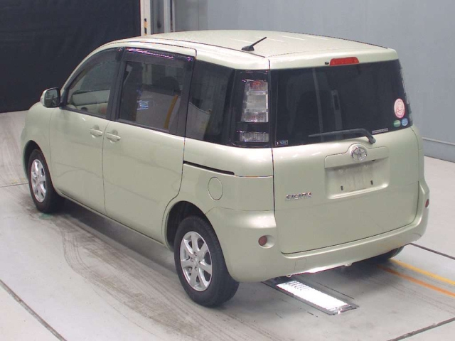 TOYOTA SIENTA 2012