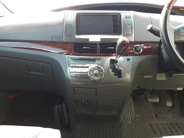 TOYOTA ESTIMA 2009