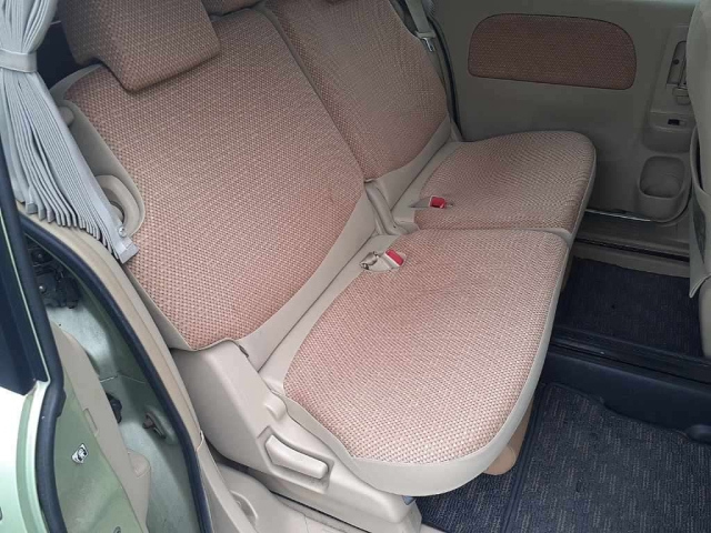 TOYOTA SIENTA 2012