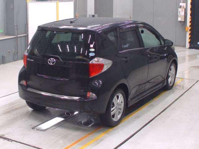 TOYOTA RACTIS 2011