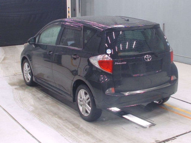 TOYOTA RACTIS 2011
