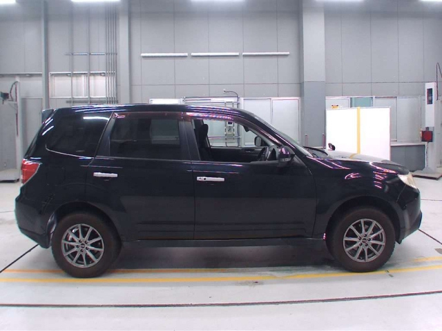 SUBARU FORESTER 2011