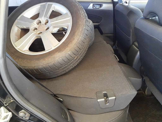 SUBARU FORESTER 2011