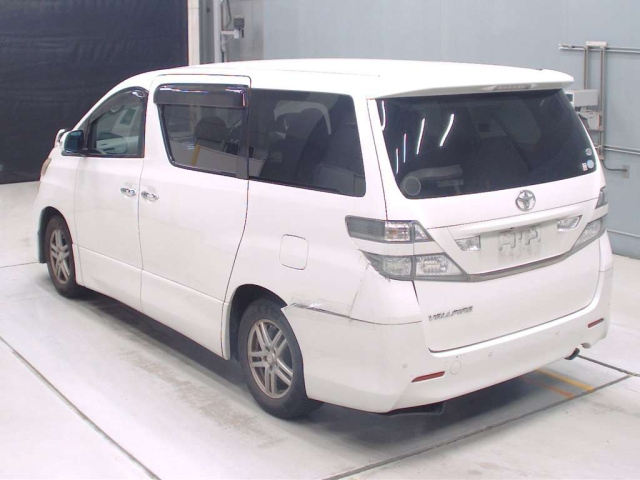 TOYOTA VELLFIRE 2009