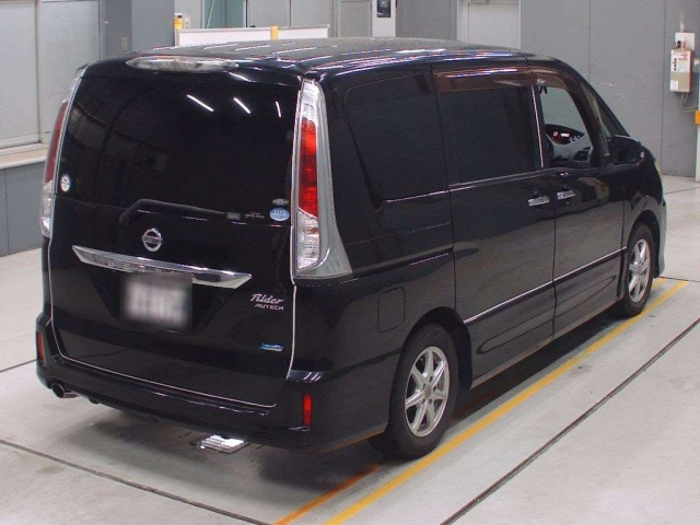 NISSAN SERENA 2011