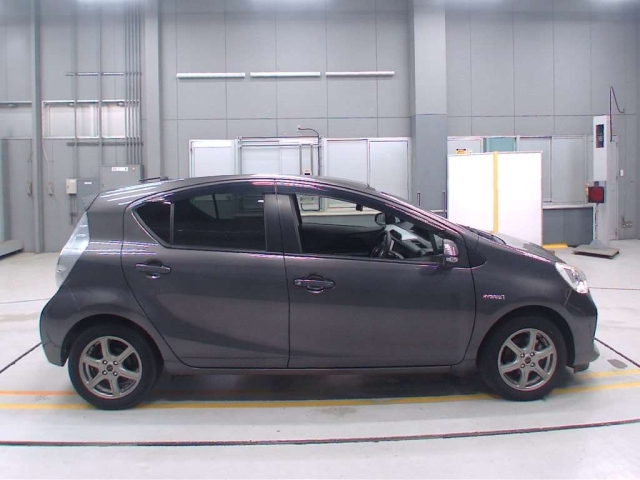 TOYOTA AQUA 2014