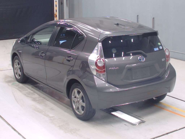 TOYOTA AQUA 2014