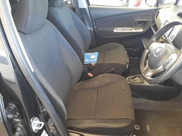 TOYOTA VITZ 2014