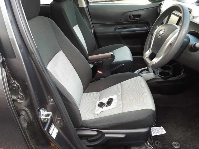 TOYOTA AQUA 2014