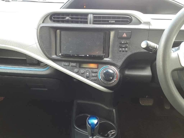 TOYOTA AQUA 2014