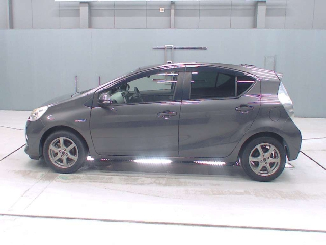 TOYOTA AQUA 2014