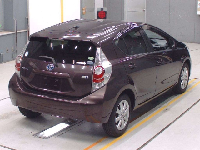 TOYOTA AQUA 2014