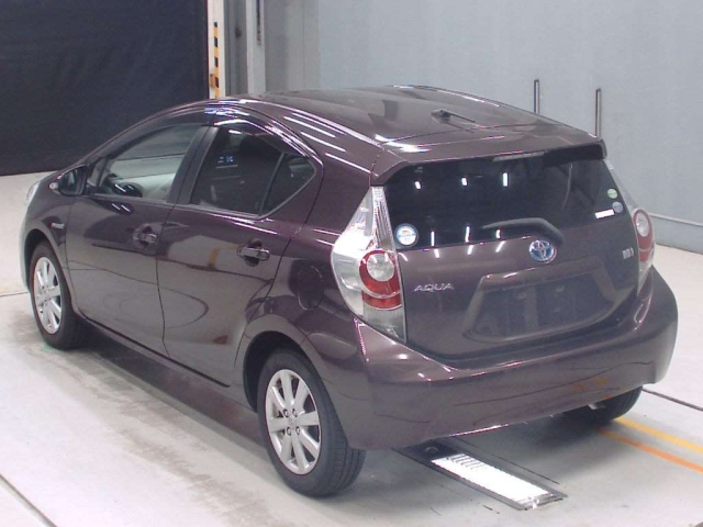 TOYOTA AQUA 2014