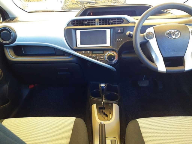 TOYOTA AQUA 2014