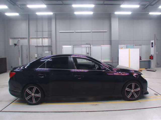 TOYOTA MARK X 2010