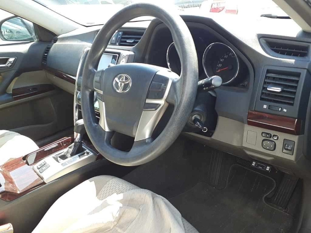 TOYOTA MARK X 2010