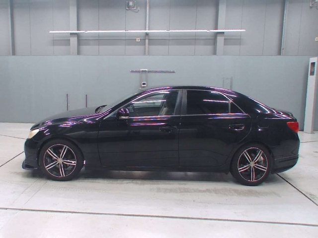 TOYOTA MARK X 2010