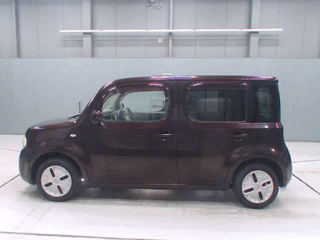 NISSAN CUBE 2010