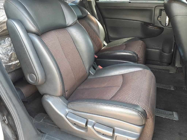 NISSAN ELGRAND 2011