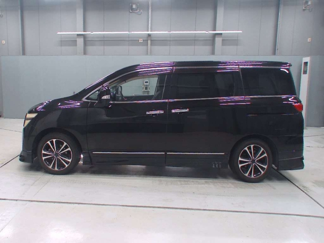 NISSAN ELGRAND 2011